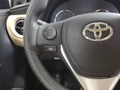 Used 2017 Toyota Corolla LE FWD image 24