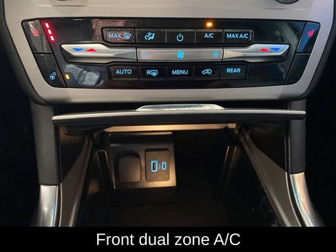 Used 2022 Ford Explorer XLT w/ Equipment Group 202A AWD/4WD image 6