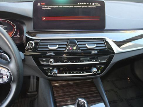 Used 2023 BMW 530i w/ Premium Package image 23