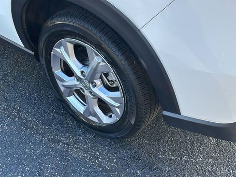 Certified 2025 Honda HR-V LX image 9