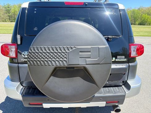 Used 2010 Toyota FJ Cruiser 4WD image 13