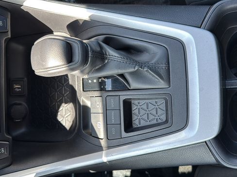 Used 2024 Toyota RAV4 XLE FWD image 17