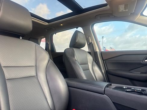 Certified 2023 Nissan Rogue SV w/ SV Premium B Package FWD image 25