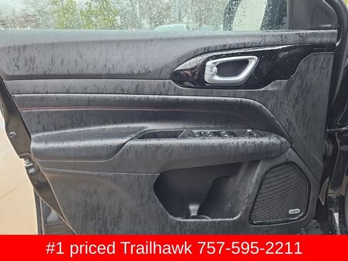Used 2022 Jeep Compass Trailhawk w/ Sun and Sound Group image 9