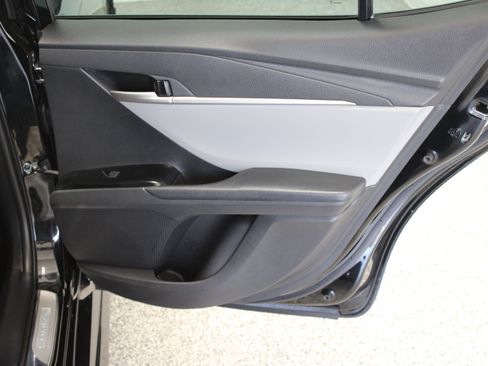Used 2025 Toyota Camry SE w/ Convenience Package FWD image 31