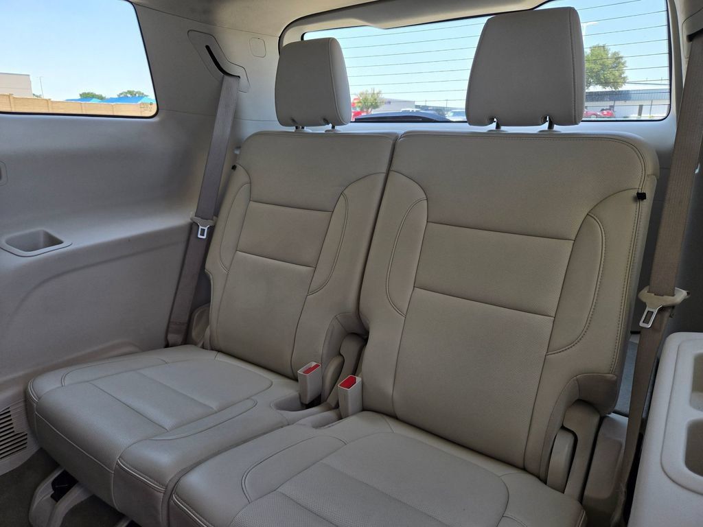 Used 2023 GMC Acadia Denali FWD image 16