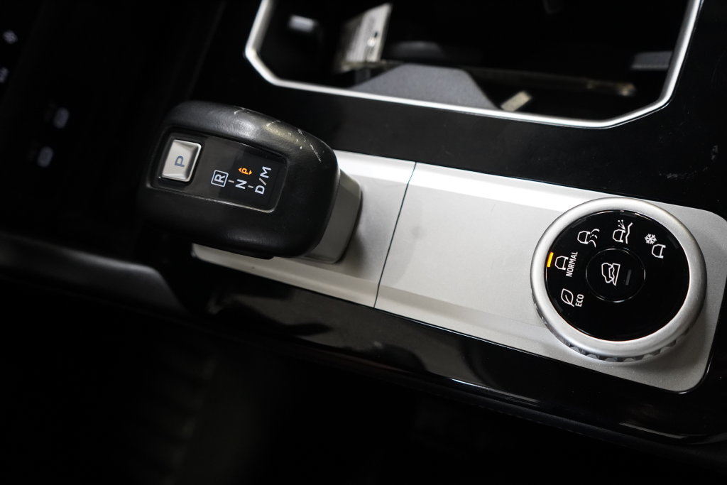 Used 2025 Mitsubishi Outlander SE FWD image 40