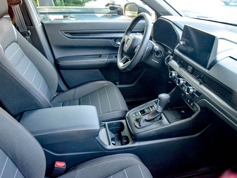 Used 2026 Honda CR-V Sport image 8
