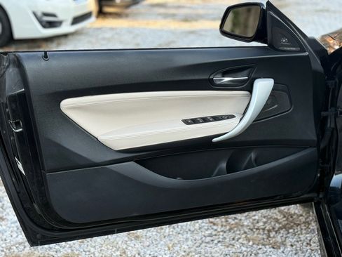 Used 2015 BMW M235i Convertible image 41