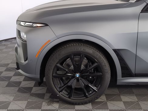 Used 2026 BMW X7 xDrive40i w/ M Sport Package image 9