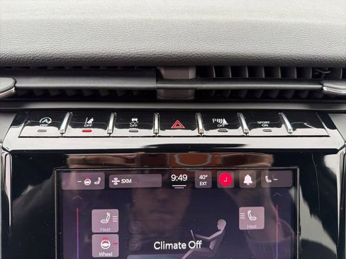 Used 2022 Jeep Grand Cherokee Altitude image 40