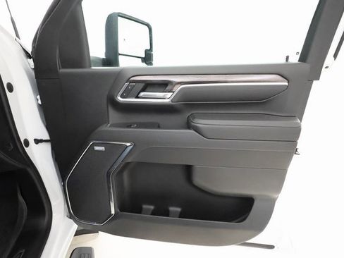 Used 2024 Chevrolet Silverado 3500 LTZ w/ LTZ Premium Package image 24