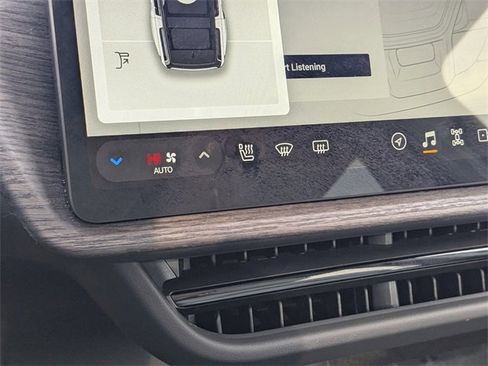 Used 2023 Rivian R1S Adventure image 18