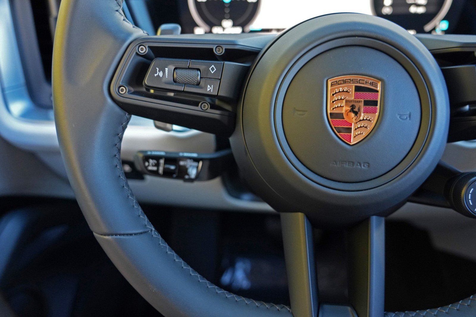 Used 2026 Porsche Cayenne AWD/4WD image 21