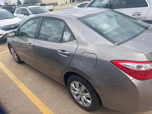 Used 2015 Toyota Corolla LE image 8