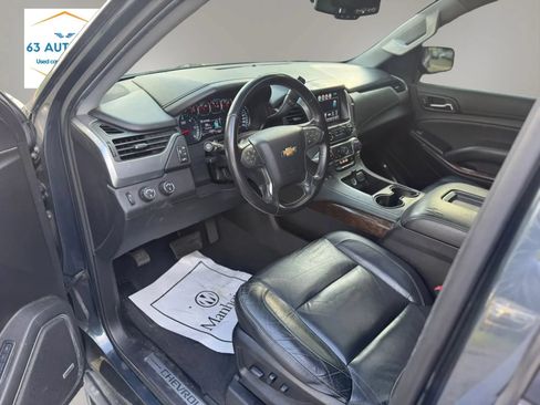 Used 2020 Chevrolet Suburban LT AWD/4WD image 10
