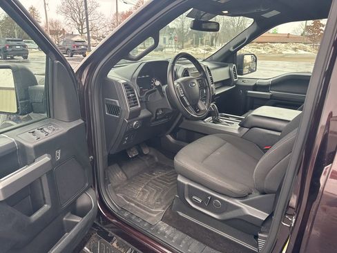 Used 2018 Ford F150 XLT w/ Equipment Group 302A Luxury image 4