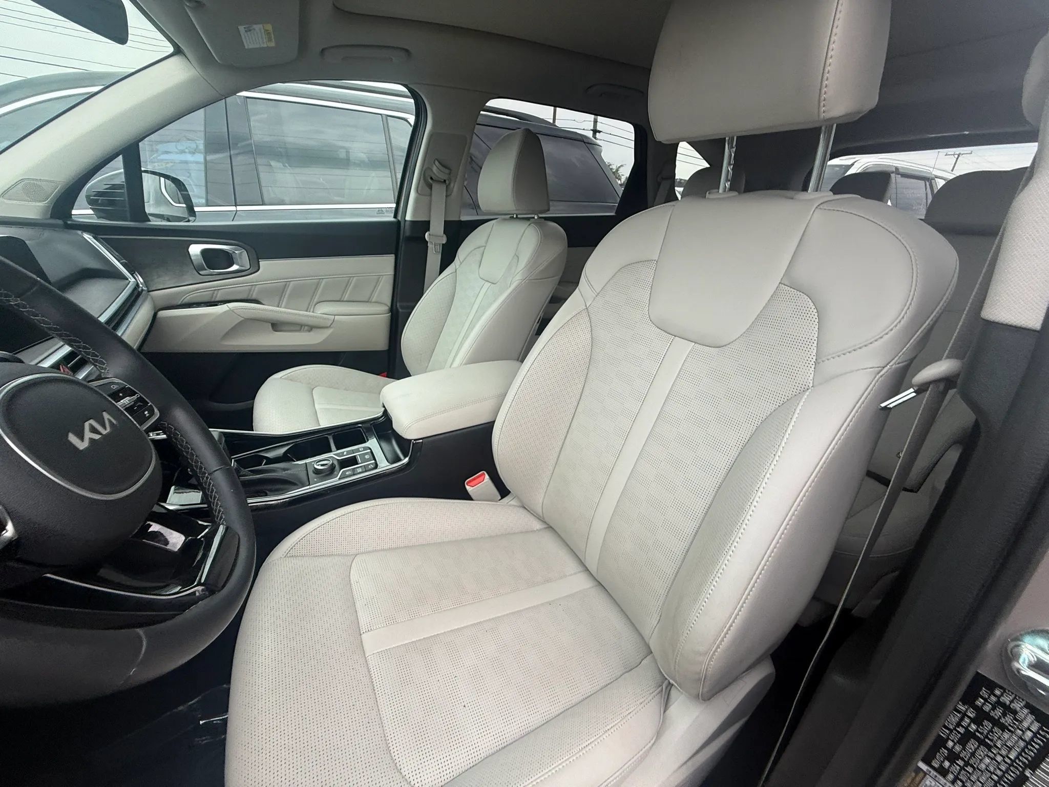 Used 2025 Kia Sorento SX AWD/4WD image 33