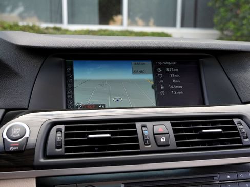 Used 2012 BMW 528i Sedan RWD image 11