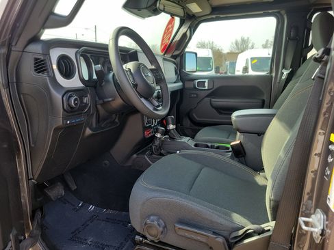 Used 2025 Jeep Wrangler Unlimited Sport S 4xe AWD/4WD image 7