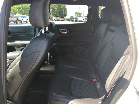 New 2026 Jeep Compass Latitude AWD/4WD image 12