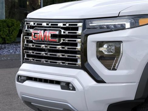 New 2026 GMC Canyon Denali AWD/4WD image 13