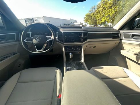 Used 2021 Volkswagen Atlas SE w/ Panoramic Sunroof Package image 10