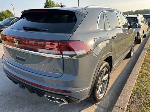 Used 2024 Volkswagen Atlas Cross Sport SEL R-Line AWD/4WD image 3