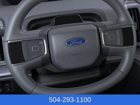 New 2025 Ford Expedition Active image 12