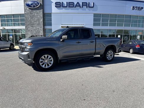 Used 2019 Chevrolet Silverado 1500 Custom w/ Trailering Package image 5