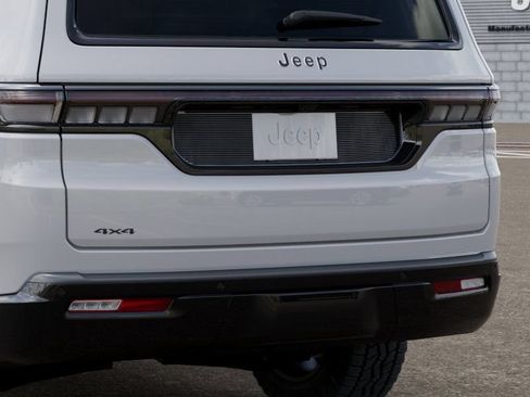 New 2026 Jeep Grand Wagoneer 4WD image 13
