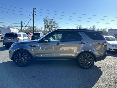 Used 2019 Land Rover Discovery HSE image 2