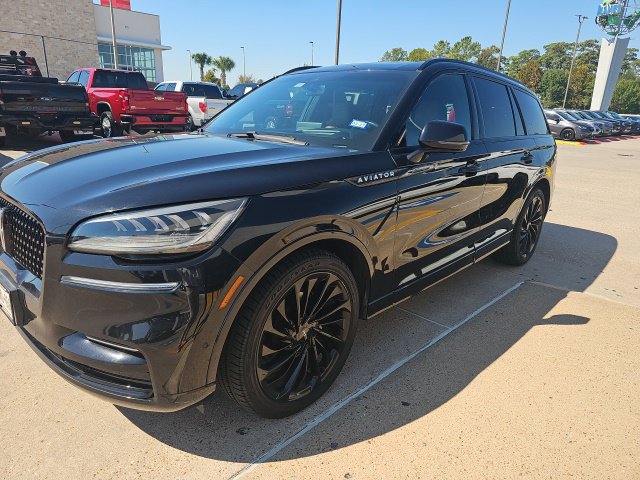 Used 2022 Lincoln Aviator Reserve w/ Equipment Group 201A RWD image 3