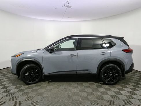 Used 2023 Nissan Rogue SV w/ SV Premium Package image 6