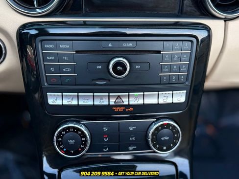 Used 2018 Mercedes-Benz SLC 300 image 19