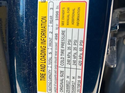 Used 2020 Chevrolet Equinox LT w/ LPO, Floor Liner Package FWD image 28