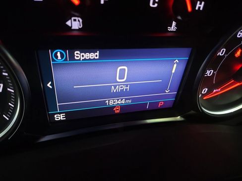 Used 2023 GMC Terrain SLE w/ Driver Convenience Package image 19