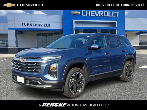 New 2026 Chevrolet Equinox LT w/ Convenience Package II image 1