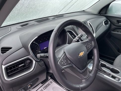 Used 2022 Chevrolet Equinox LT image 9