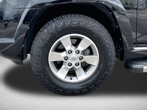 Used 2011 Toyota 4Runner SR5 AWD/4WD image 10
