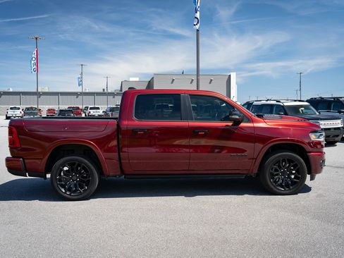 Used 2025 RAM 1500 Limited AWD/4WD image 11