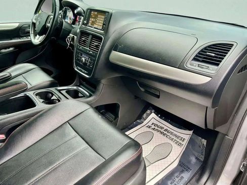 Used 2014 Dodge Grand Caravan R/T image 26