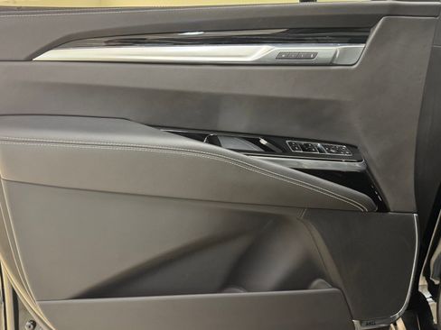 Certified 2025 Cadillac Escalade ESV Sport image 49