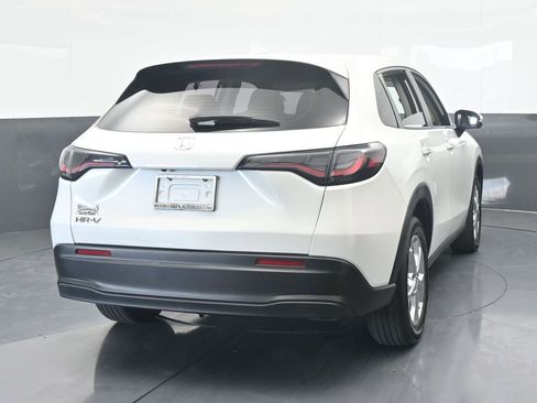 Used 2023 Honda HR-V LX image 5