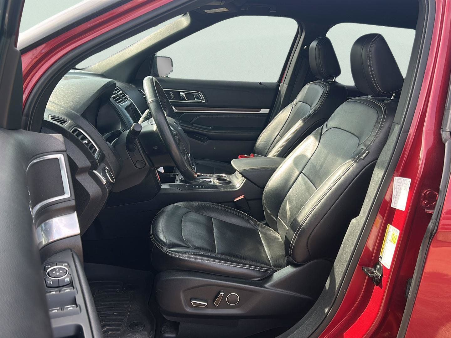 Used 2018 Ford Explorer Limited FWD image 7