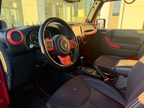 Used 2014 Jeep Wrangler Sahara w/ Dual Top Group AWD/4WD image 11