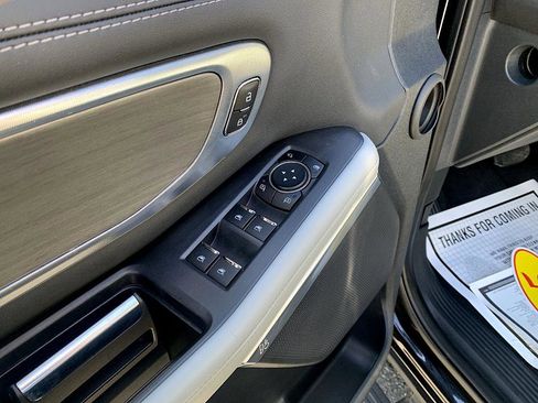 Used 2025 Ford Expedition Max Platinum image 10