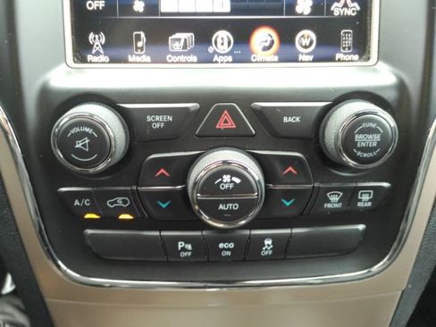 Used 2015 Jeep Grand Cherokee Limited image 41