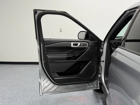 Used 2022 Ford Explorer ST AWD/4WD image 9