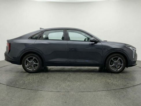Used 2025 Kia K4 LXS image 11
